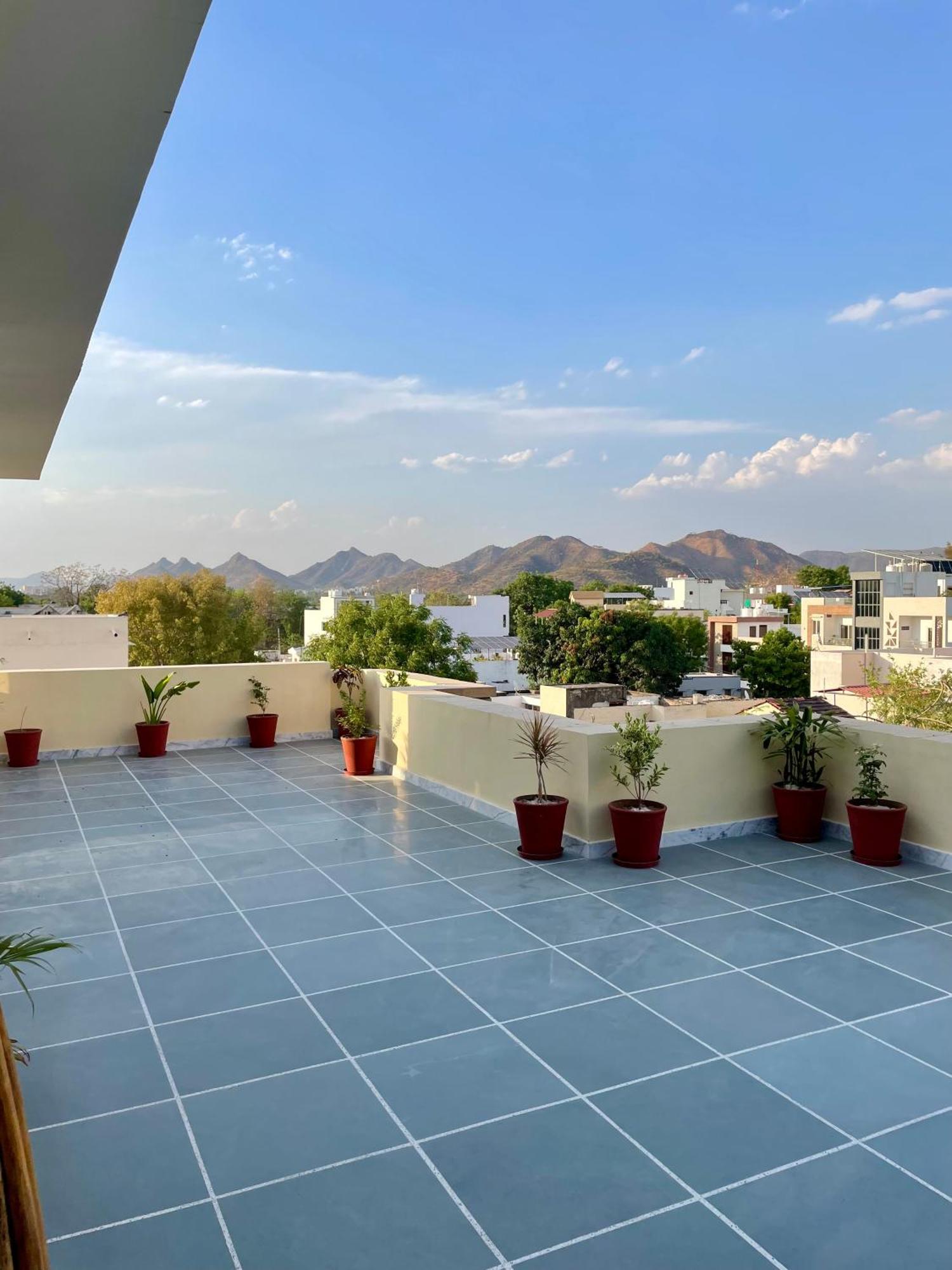 Karni Nivvas - Luxury Redefined Villa Udaipur Luaran gambar