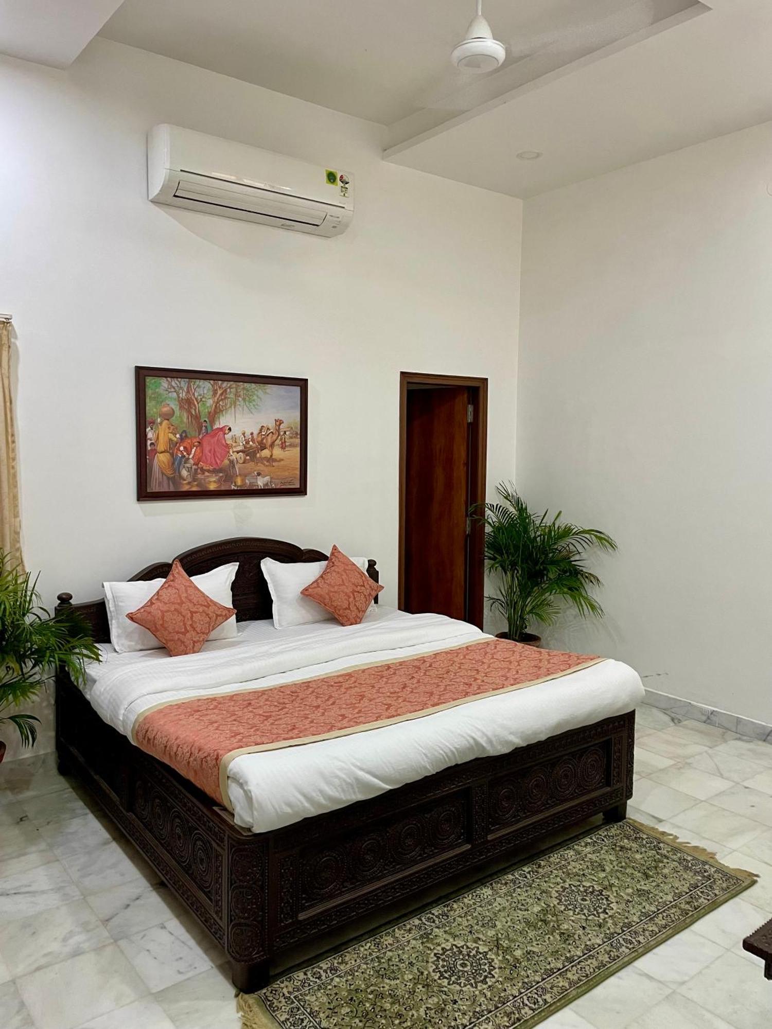 Karni Nivvas - Luxury Redefined Villa Udaipur Luaran gambar