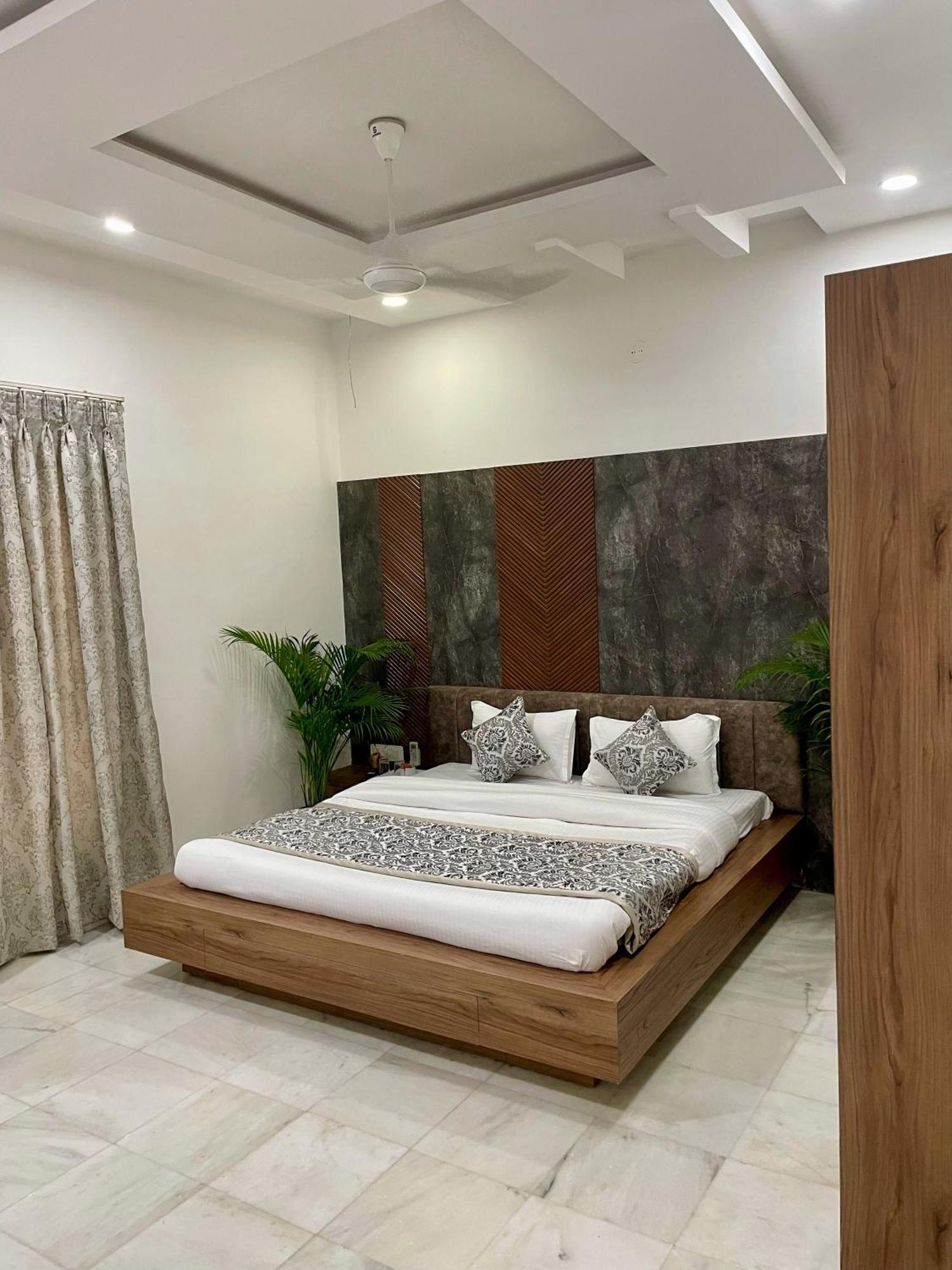 Karni Nivvas - Luxury Redefined Villa Udaipur Luaran gambar