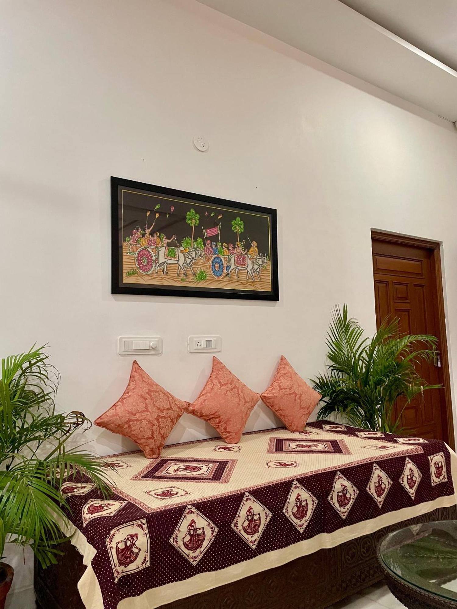 Karni Nivvas - Luxury Redefined Villa Udaipur Luaran gambar