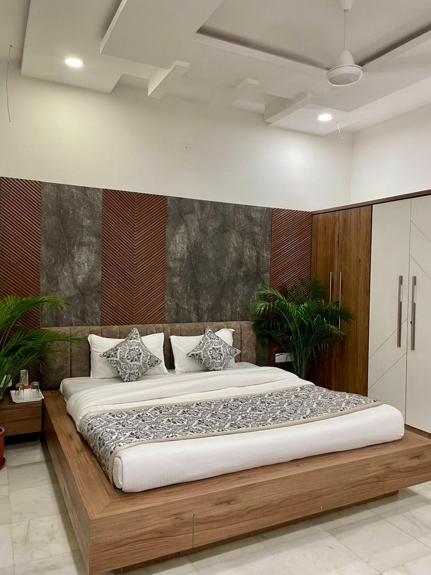 Karni Nivvas - Luxury Redefined Villa Udaipur Luaran gambar
