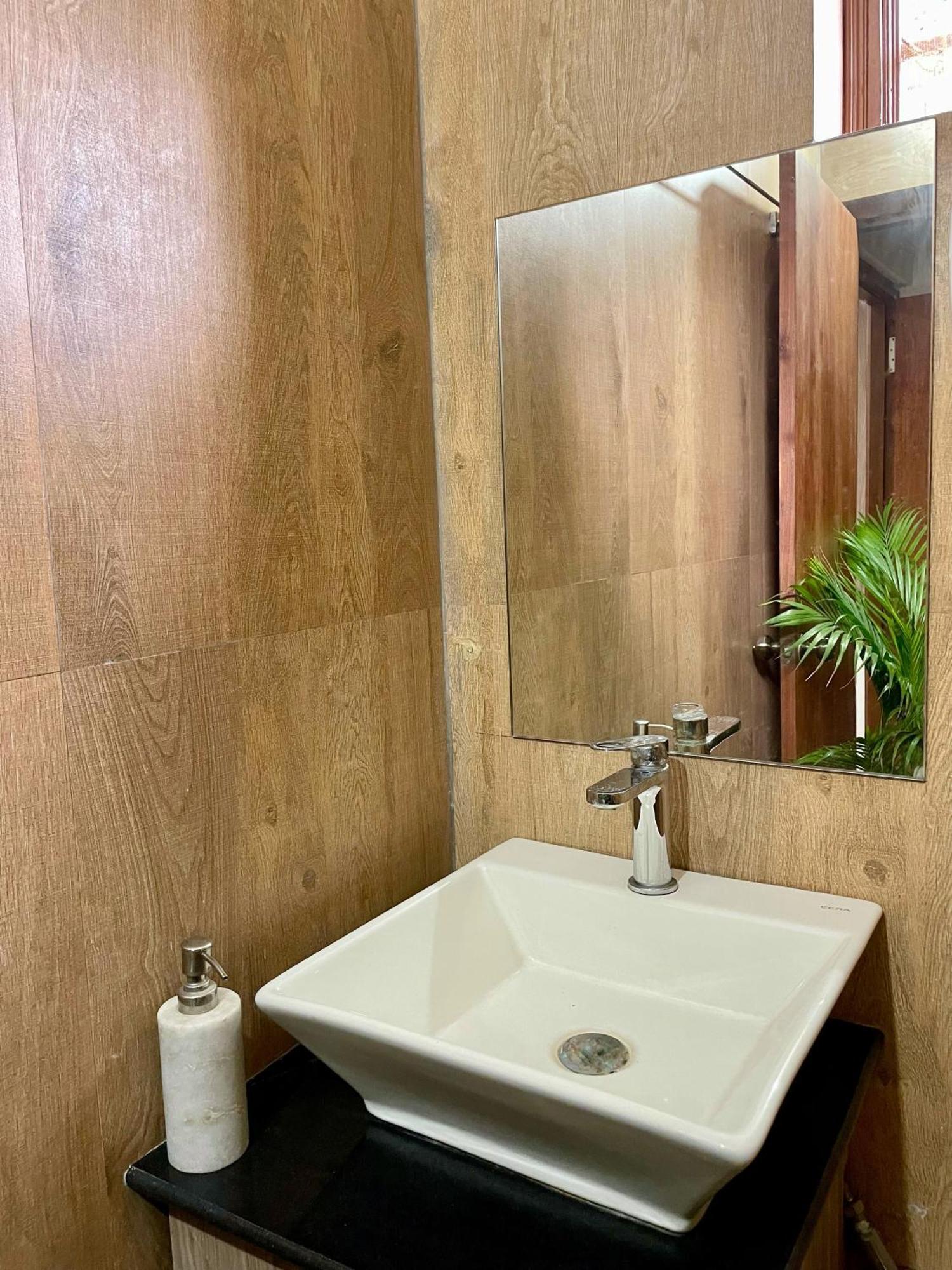 Karni Nivvas - Luxury Redefined Villa Udaipur Luaran gambar