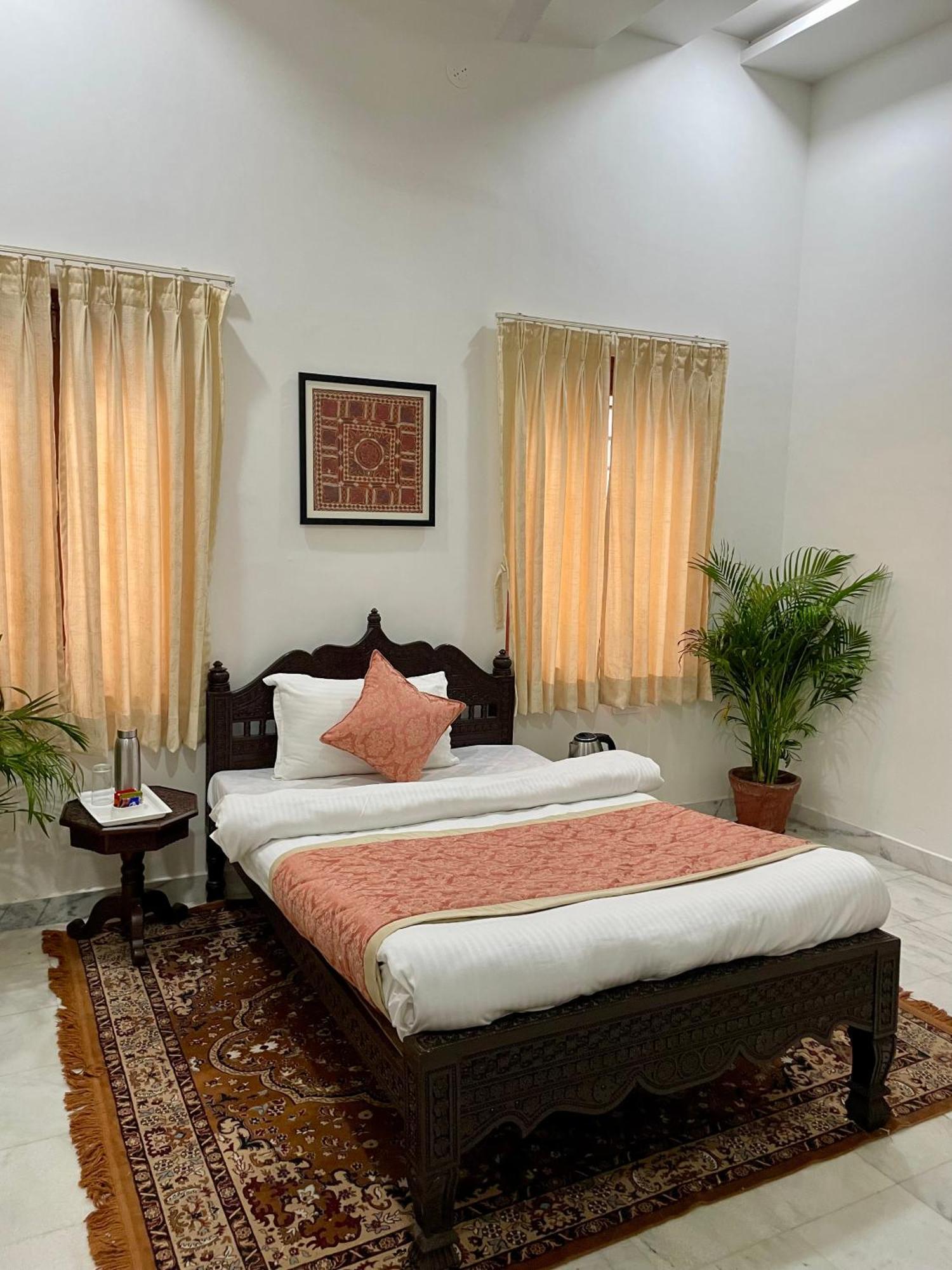 Karni Nivvas - Luxury Redefined Villa Udaipur Luaran gambar