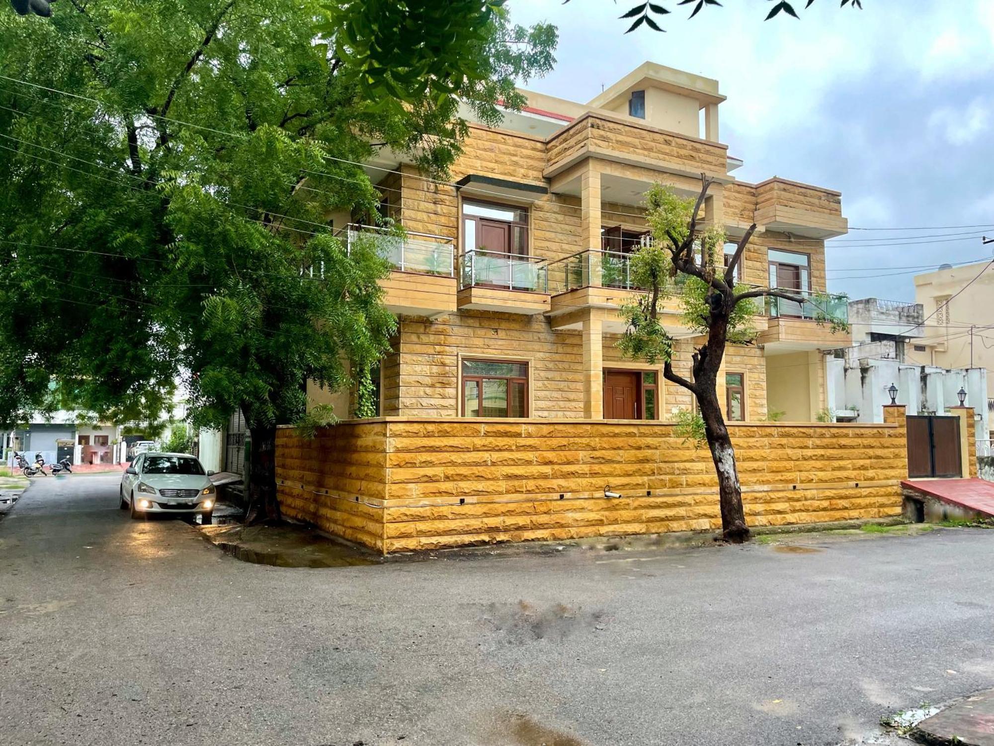 Karni Nivvas - Luxury Redefined Villa Udaipur Luaran gambar